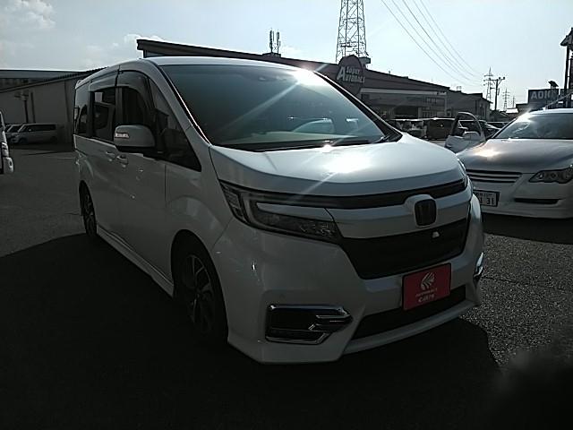 ステップワゴンスパーダ スパーダ ホンダセンシング助手席リフトアップシート車 衝突被害軽減装置 助手席リフトアップシート車(リモコン付き) 両側電動パワースライドドア 純正9インチナビ・天吊りモニター・バックカメラ・ETC スマートキー2個 クルーズコントロール(3枚目)