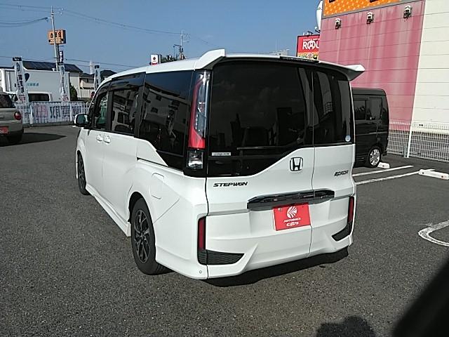 ステップワゴンスパーダ スパーダ ホンダセンシング助手席リフトアップシート車 衝突被害軽減装置 助手席リフトアップシート車(リモコン付き) 両側電動パワースライドドア 純正9インチナビ・天吊りモニター・バックカメラ・ETC スマートキー2個 クルーズコントロール(8枚目)