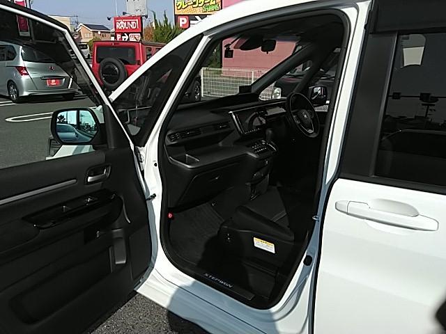 ステップワゴンスパーダ スパーダ ホンダセンシング助手席リフトアップシート車 衝突被害軽減装置 助手席リフトアップシート車(リモコン付き) 両側電動パワースライドドア 純正9インチナビ・天吊りモニター・バックカメラ・ETC スマートキー2個 クルーズコントロール(12枚目)