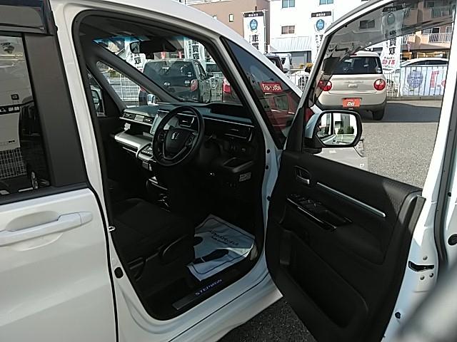 ステップワゴンスパーダ スパーダ ホンダセンシング助手席リフトアップシート車 衝突被害軽減装置 助手席リフトアップシート車(リモコン付き) 両側電動パワースライドドア 純正9インチナビ・天吊りモニター・バックカメラ・ETC スマートキー2個 クルーズコントロール(13枚目)