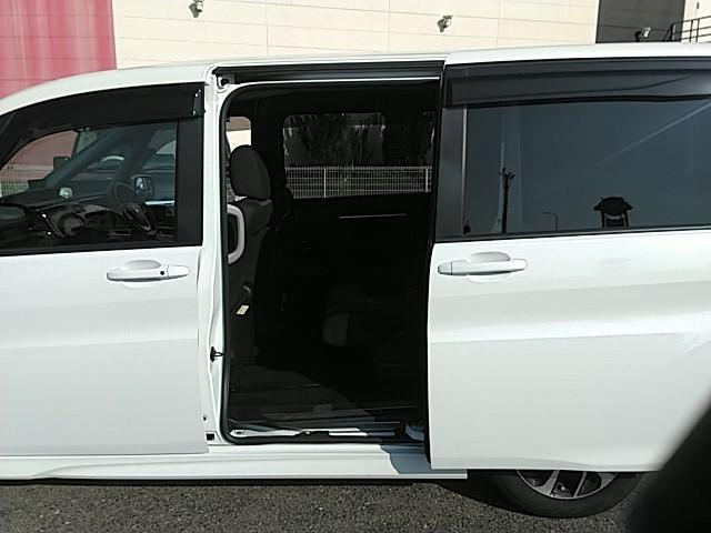 ステップワゴンスパーダ スパーダ ホンダセンシング助手席リフトアップシート車 衝突被害軽減装置 助手席リフトアップシート車(リモコン付き) 両側電動パワースライドドア 純正9インチナビ・天吊りモニター・バックカメラ・ETC スマートキー2個 クルーズコントロール(14枚目)