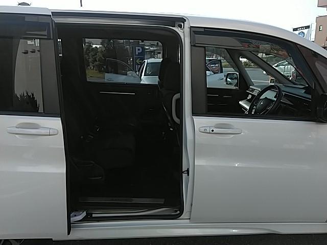 ステップワゴンスパーダ スパーダ ホンダセンシング助手席リフトアップシート車 衝突被害軽減装置 助手席リフトアップシート車(リモコン付き) 両側電動パワースライドドア 純正9インチナビ・天吊りモニター・バックカメラ・ETC スマートキー2個 クルーズコントロール(15枚目)