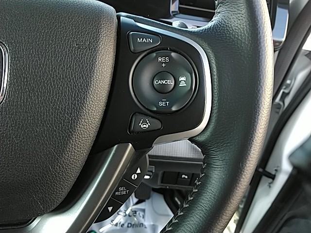 ステップワゴンスパーダ スパーダ ホンダセンシング助手席リフトアップシート車 衝突被害軽減装置 助手席リフトアップシート車(リモコン付き) 両側電動パワースライドドア 純正9インチナビ・天吊りモニター・バックカメラ・ETC スマートキー2個 クルーズコントロール(22枚目)