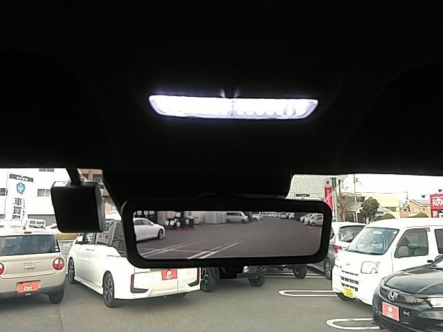 ハイエースバン 　ダークプライムＩＩ　トヨタセーフティーセンス　両側パワースライドドア　純正フルセグナビ　ビルトインＥＴＣ　パノラミックビューモニター　純正デジタルインナーミラー　ＬＥＤヘッドライト　スマートキー２個（15枚目）