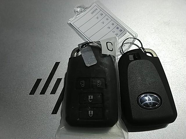 ハイエースバン 　ダークプライムＩＩ　トヨタセーフティーセンス　両側パワースライドドア　純正フルセグナビ　ビルトインＥＴＣ　パノラミックビューモニター　純正デジタルインナーミラー　ＬＥＤヘッドライト　スマートキー２個（28枚目）