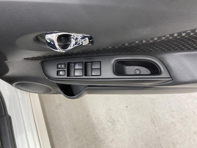 ノート ライダー　修復歴なし　プッシュスタート　オートミラー　ＣＶＴ　オートエアコン　ＥＴＣ　アイドリングストップ　純正アルミホイール　チルトステアリング　シートリフター　Ｗエアバッグ　ハロゲンヘッドライト（38枚目）