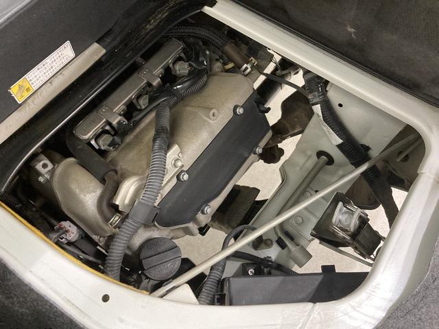 キャリイトラック 　ＫＵエアコンパワステ　修復歴なし　純正オーディオ（ＦＭ／ＡＭ）　ＡＴ（３速）　４ＷＤ　手動ミラー　マニュアルエアコン　ハロゲンヘッドライト　レベライザー　板カギ　マット　バイザー　パワーステアリング（39枚目）