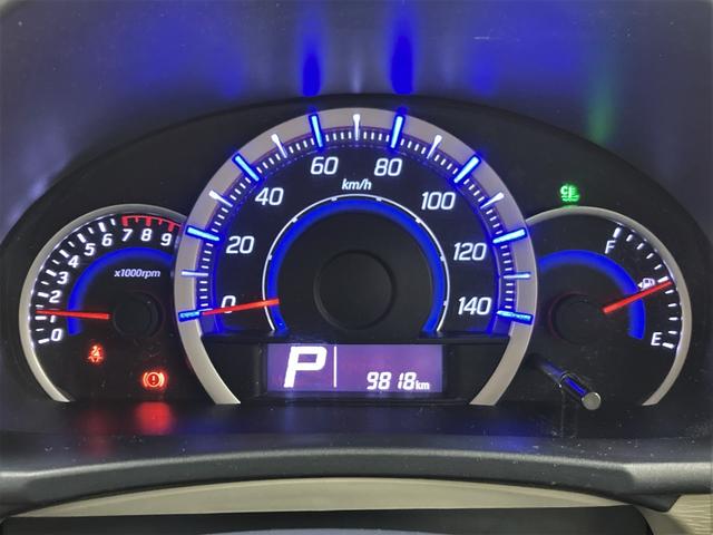 ワゴンR FXリミテッド 修復歴なし 衝突被害軽減ブレーキ 純正オーディオ プッシュスタート CVT オートエアコン アイドリングストップ 純正アルミホイール チルトステアリング シートリフター レベライザー ISOFIX(6枚目)