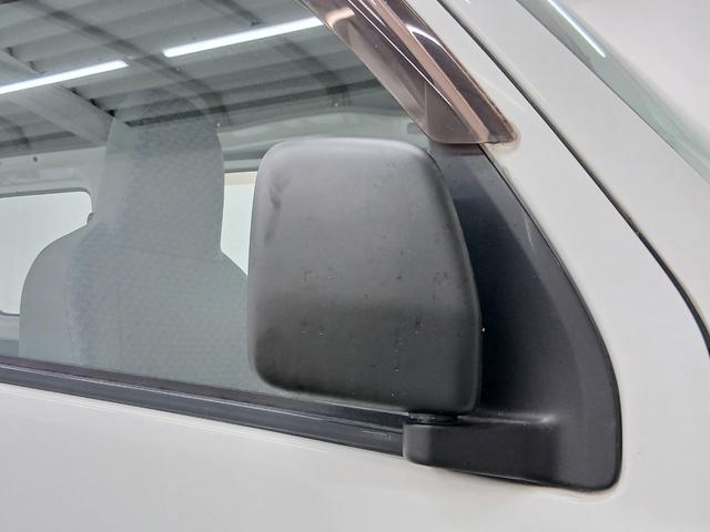 ハイゼットカーゴ スペシャル　修復歴なし　純正オーディオ（ＦＭ／ＡＭ）　手動ミラー　Ｗエアバッグ　ＡＴ（４速）　ハロゲンヘッドライト　両側スライドドア　レベライザー　板カギ　パワーステアリング　マット　バイザー（18枚目）