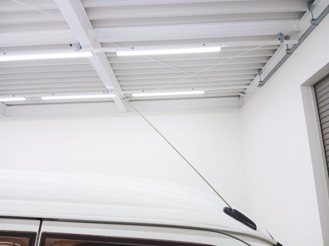 ハイゼットカーゴ スペシャル　修復歴なし　純正オーディオ（ＦＭ／ＡＭ）　手動ミラー　Ｗエアバッグ　ＡＴ（４速）　ハロゲンヘッドライト　両側スライドドア　レベライザー　板カギ　パワーステアリング　マット　バイザー（20枚目）