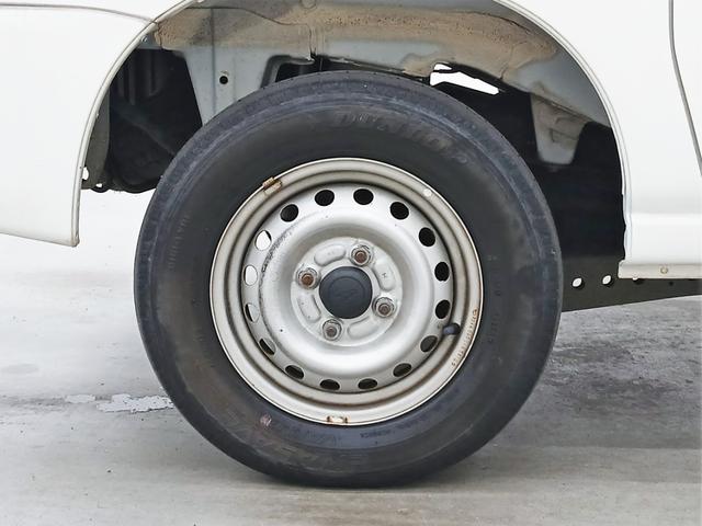ハイゼットカーゴ スペシャル　修復歴なし　純正オーディオ（ＦＭ／ＡＭ）　手動ミラー　Ｗエアバッグ　ＡＴ（４速）　ハロゲンヘッドライト　両側スライドドア　レベライザー　板カギ　パワーステアリング　マット　バイザー（21枚目）