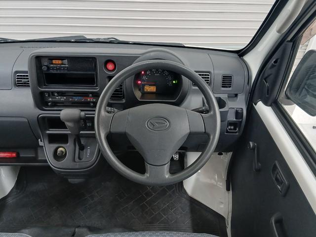 ハイゼットカーゴ スペシャル　修復歴なし　純正オーディオ（ＦＭ／ＡＭ）　手動ミラー　Ｗエアバッグ　ＡＴ（４速）　ハロゲンヘッドライト　両側スライドドア　レベライザー　板カギ　パワーステアリング　マット　バイザー（31枚目）