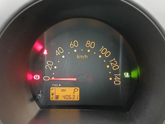 ハイゼットカーゴ スペシャル　修復歴なし　純正オーディオ（ＦＭ／ＡＭ）　手動ミラー　Ｗエアバッグ　ＡＴ（４速）　ハロゲンヘッドライト　両側スライドドア　レベライザー　板カギ　パワーステアリング　マット　バイザー（35枚目）