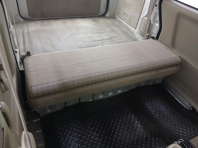 エブリイ ＧＡ　修復歴なし　純正オーディオ　ＡＴ（３速）　手動ミラー　Ｗエアバッグ　マニュアルエアコン　ＬＥＤヘッドライト　両側スライドドア　レベライザー　板カギ　パワーステアリング　マット　バイザー（28枚目）