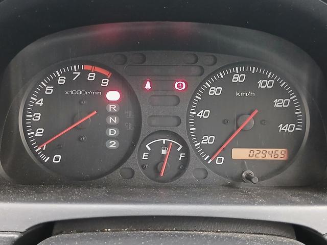 アクティバン ＳＤＸ　修復歴なし　ＡＴ（３速）　両側スライドドア　ＥＴＣ　手動ミラー　Ｗエアバッグ　マニュアルエアコン　ハロゲンヘッドライト　キーレスキー　マット　バイザー　工具　禁煙車　純正スチールホイール（6枚目）