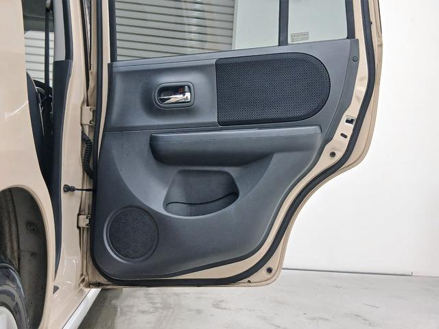 アルトラパン １０ｔｈアニバーサリーリミテッド　修復歴なし　社外ナビ（ＣＤ／ＤＶＤ／Ｂｌｕｅｔｏｏｔｈ／フルセグ）　プッシュスタート　ＣＶＴ　オートエアコン　ＬＥＤヘッドライト　シートヒーター（運転席）　純正アルミホイール　チルトステアリング（15枚目）