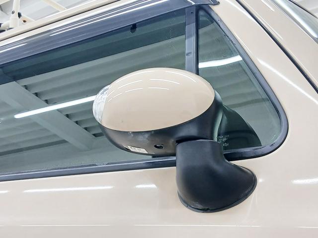 アルトラパン １０ｔｈアニバーサリーリミテッド　修復歴なし　社外ナビ（ＣＤ／ＤＶＤ／Ｂｌｕｅｔｏｏｔｈ／フルセグ）　プッシュスタート　ＣＶＴ　オートエアコン　ＬＥＤヘッドライト　シートヒーター（運転席）　純正アルミホイール　チルトステアリング（18枚目）