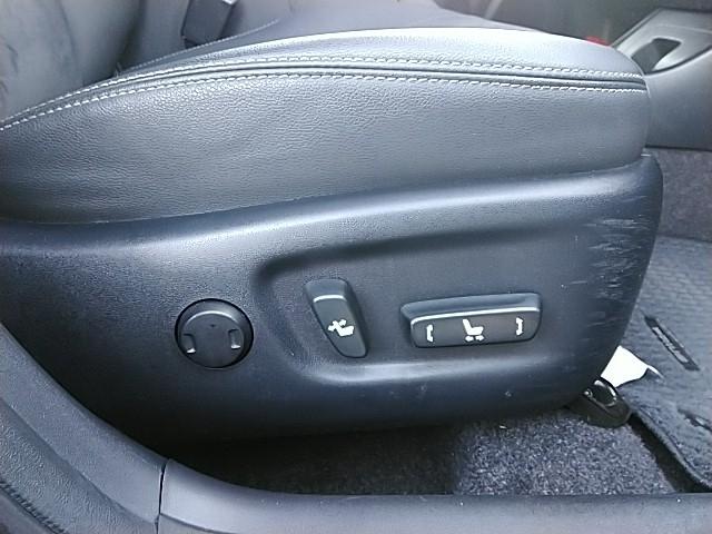 プリウス Ｇツーリングセレクション　キーレス　１７アルミホイール　エアバッグ　オートマ　ディーラー車　フル装備　ＨＩＤヘッドライト　ＥＴＣ　バックカメラ　スマートキー（21枚目）