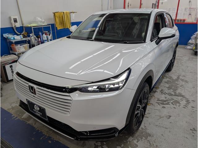 ヴェゼル e:HEV Z 登録済未使用車 マルチビューカメラ ホンダコネクトディスプレイ ETC2.0 ワイヤレス充電器 ホンダセンシング アクティブクルーズコントロール 車線維持支援システム アクティブドライビングビーム(8枚目)