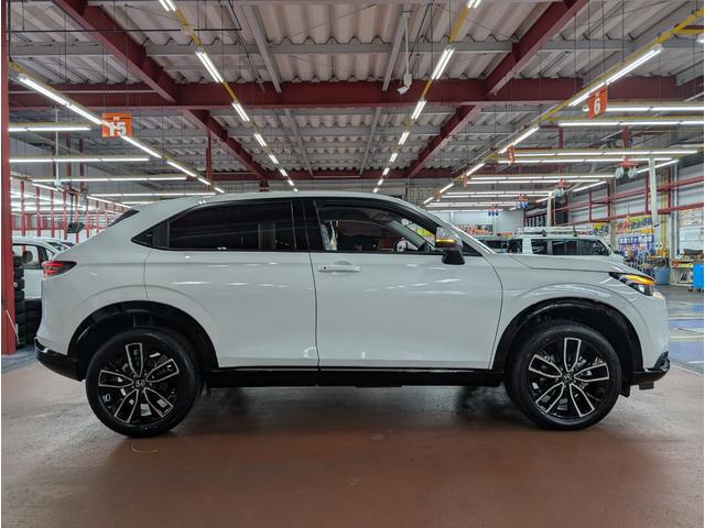 ヴェゼル e:HEV Z 登録済未使用車 マルチビューカメラ ホンダコネクトディスプレイ ETC2.0 ワイヤレス充電器 ホンダセンシング アクティブクルーズコントロール 車線維持支援システム アクティブドライビングビーム(14枚目)