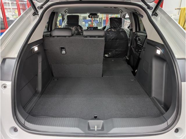 ヴェゼル e:HEV Z 登録済未使用車 マルチビューカメラ ホンダコネクトディスプレイ ETC2.0 ワイヤレス充電器 ホンダセンシング アクティブクルーズコントロール 車線維持支援システム アクティブドライビングビーム(32枚目)