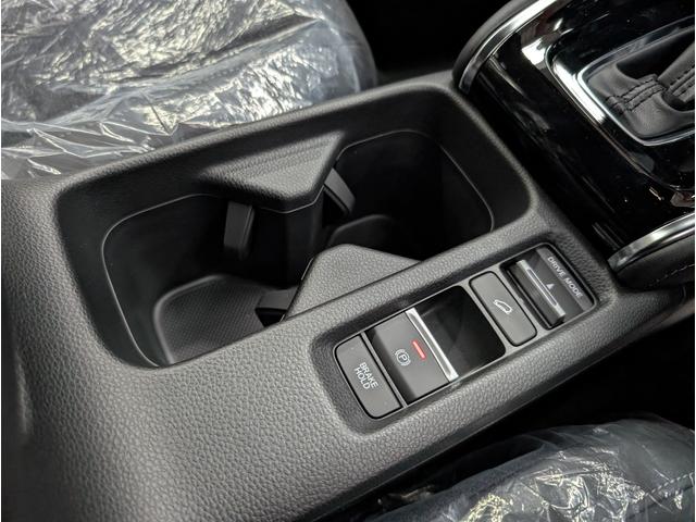 ヴェゼル e:HEV Z 登録済未使用車 マルチビューカメラ ホンダコネクトディスプレイ ETC2.0 ワイヤレス充電器 ホンダセンシング アクティブクルーズコントロール 車線維持支援システム アクティブドライビングビーム(62枚目)