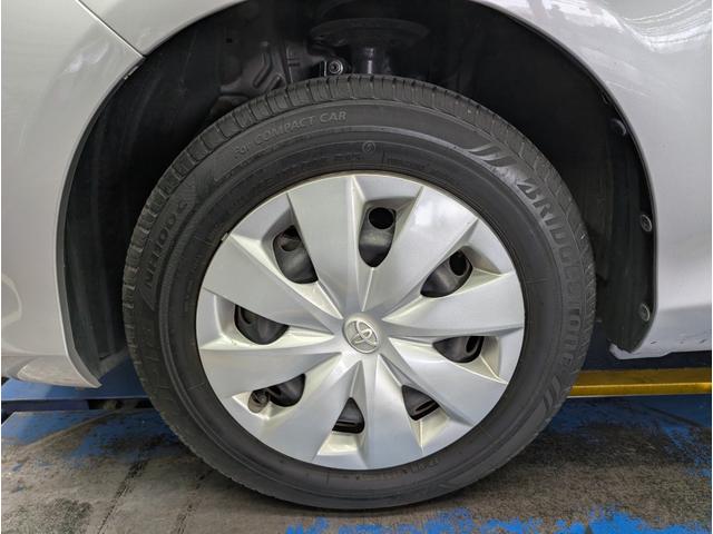 ヴィッツ Ｆ　キーレス　ＡＢＳ　電動格納ドアミラー　パワーウィンド　ＣＤオーディオ　運転席シートリフター　ＵＶカットガラス　プライバシーガラス　ＬＥＤリアコンビネーションランプ　アクセサリーソケット　パニティミラー（16枚目）