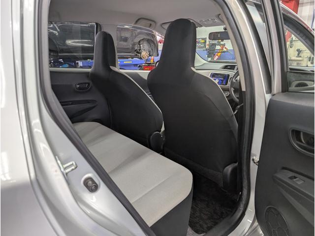 ヴィッツ Ｆ　キーレス　ＡＢＳ　電動格納ドアミラー　パワーウィンド　ＣＤオーディオ　運転席シートリフター　ＵＶカットガラス　プライバシーガラス　ＬＥＤリアコンビネーションランプ　アクセサリーソケット　パニティミラー（26枚目）