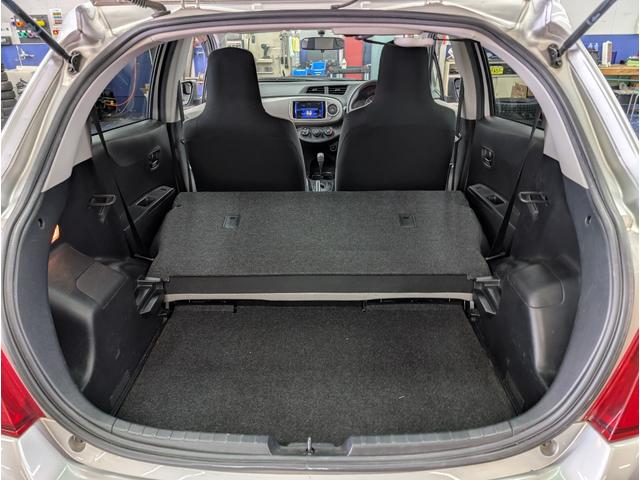 ヴィッツ Ｆ　キーレス　ＡＢＳ　電動格納ドアミラー　パワーウィンド　ＣＤオーディオ　運転席シートリフター　ＵＶカットガラス　プライバシーガラス　ＬＥＤリアコンビネーションランプ　アクセサリーソケット　パニティミラー（38枚目）