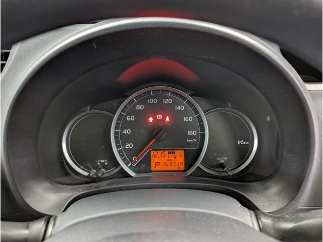 ヴィッツ Ｆ　キーレス　ＡＢＳ　電動格納ドアミラー　パワーウィンド　ＣＤオーディオ　運転席シートリフター　ＵＶカットガラス　プライバシーガラス　ＬＥＤリアコンビネーションランプ　アクセサリーソケット　パニティミラー（52枚目）