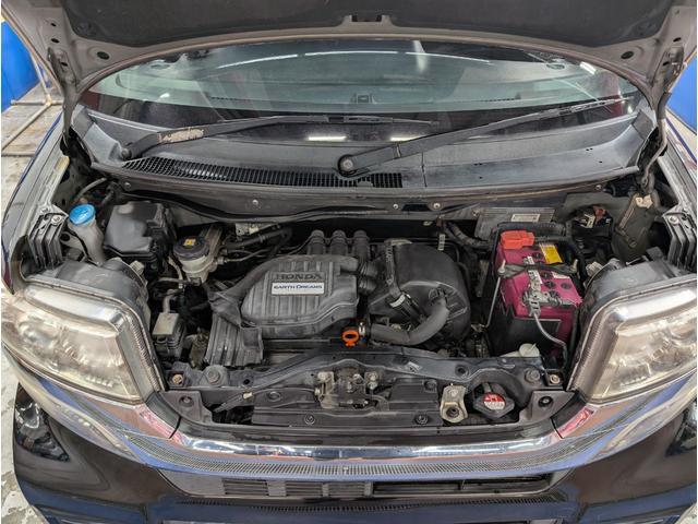 Ｎ－ＢＯＸカスタム Ｇ・Ｌパッケージ　左側パワースライドドア　右側イージークローザー　トラクションコントロール　電動格納ドアミラー　ステアリングリモコン　メモリーナビ　フルセグＴＶ　ＥＴＣ　前後ドライブレコーダー　レーダー探知機（20枚目）