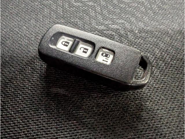 Ｎ－ＢＯＸカスタム Ｇ・Ｌパッケージ　左側パワースライドドア　右側イージークローザー　トラクションコントロール　電動格納ドアミラー　ステアリングリモコン　メモリーナビ　フルセグＴＶ　ＥＴＣ　前後ドライブレコーダー　レーダー探知機（45枚目）