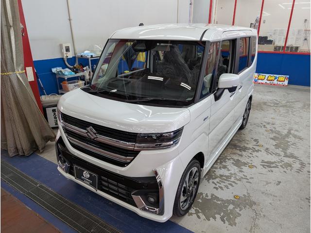 スペーシアカスタム ハイブリッドＸＳターボ　届出済未使用車　スズキセーフティサポート　アダプティブクルーズコントロール　ＬＥＤヘッドライト　コーナーセンサー　オートライト　ターボ車　パドルシフト　ヘッドアップディスプレイ　ステアリングヒーター（8枚目）