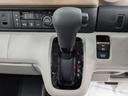 ダッシュボードに配置されたシフトレバーは操作がし易いですね♪