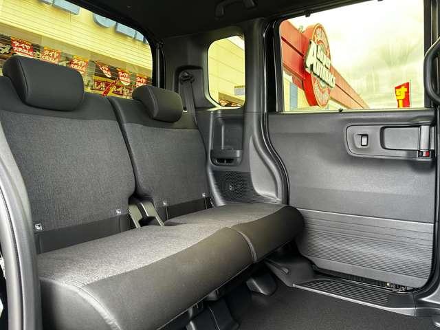 N-BOXカスタム ベースグレード 届出済未使用車 ホンダセンシング ダイレクトプロジェクション式フルLEDヘッドライト 左側パワースライドドア 運転席・助手席シートヒーター オートリトラミラー 14インチアルミホイール(45枚目)