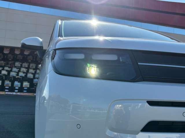 フリード ｅ：ＨＥＶエアー　ＥＸ　登録済未使用車　ホンダセンシング　ブラインドスポットインフォメーション　Ｈｏｎｄａ　ＣＮＮＥＣＴ　運転席＆助手席シートヒーター　リアクーラー　ＵＳＢチャージャー　本革巻ステアリングホイール（15枚目）