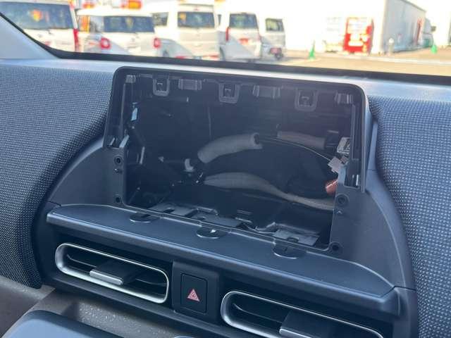 フリード ｅ：ＨＥＶエアー　ＥＸ　登録済未使用車　ホンダセンシング　ブラインドスポットインフォメーション　Ｈｏｎｄａ　ＣＮＮＥＣＴ　運転席＆助手席シートヒーター　リアクーラー　ＵＳＢチャージャー　本革巻ステアリングホイール（29枚目）