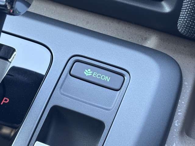 フリード ｅ：ＨＥＶエアー　ＥＸ　登録済未使用車　ホンダセンシング　ブラインドスポットインフォメーション　Ｈｏｎｄａ　ＣＮＮＥＣＴ　運転席＆助手席シートヒーター　リアクーラー　ＵＳＢチャージャー　本革巻ステアリングホイール（30枚目）