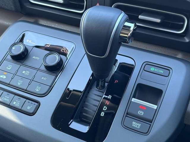 フリード ｅ：ＨＥＶエアー　ＥＸ　登録済未使用車　ホンダセンシング　ブラインドスポットインフォメーション　Ｈｏｎｄａ　ＣＮＮＥＣＴ　運転席＆助手席シートヒーター　リアクーラー　ＵＳＢチャージャー　本革巻ステアリングホイール（32枚目）