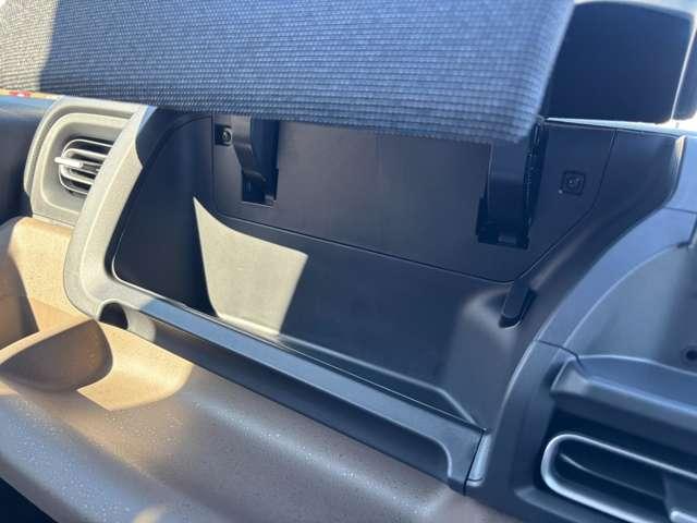 フリード ｅ：ＨＥＶエアー　ＥＸ　登録済未使用車　ホンダセンシング　ブラインドスポットインフォメーション　Ｈｏｎｄａ　ＣＮＮＥＣＴ　運転席＆助手席シートヒーター　リアクーラー　ＵＳＢチャージャー　本革巻ステアリングホイール（36枚目）