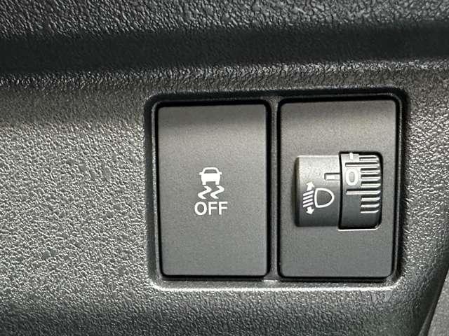 N-BOXカスタム ベースグレード 届出済未使用車 ホンダセンシング ダイレクトプロジェクション式フルLEDヘッドライト 左側パワースライドドア 運転席・助手席シートヒーター オートリトラミラー 14インチアルミホイール(21枚目)