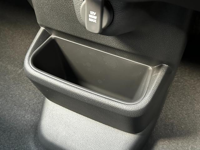 N-BOXカスタム ベースグレード 届出済未使用車 ホンダセンシング ダイレクトプロジェクション式フルLEDヘッドライト 左側パワースライドドア 運転席・助手席シートヒーター オートリトラミラー 14インチアルミホイール(32枚目)