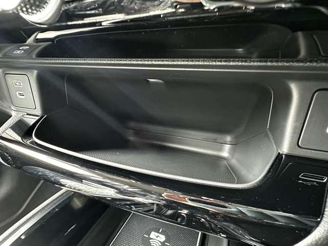 ヴェゼル e:HEV Z 登録済未使用車 Honda CONNECTディスプレー ETC2.0車載器 ワイヤレス充電器 マルチビューカメラシステム プレミアムオーディオ 後退出庫サポート ブラインドスポットインフォメーション(40枚目)