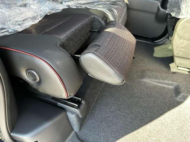 スペーシアカスタム ハイブリッドＸＳターボ　届出済未使用車　スズキセーフティサポート　パドルシフト　スリムサーキュレーター　両側パワースライドドア　ステアリングヒーター　運転席・助手席シートヒーター　本革巻ステアリングホイール　１５インチアルミ（18枚目）