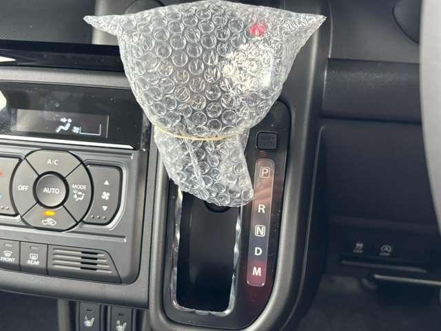 スペーシアカスタム ハイブリッドＸＳターボ　届出済未使用車　スズキセーフティサポート　パドルシフト　スリムサーキュレーター　両側パワースライドドア　ステアリングヒーター　運転席・助手席シートヒーター　本革巻ステアリングホイール　１５インチアルミ（34枚目）