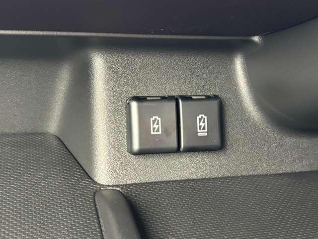 スペーシアカスタム ハイブリッドＸＳターボ　届出済未使用車　スズキセーフティサポート　パドルシフト　スリムサーキュレーター　両側パワースライドドア　ステアリングヒーター　運転席・助手席シートヒーター　本革巻ステアリングホイール　１５インチアルミ（38枚目）