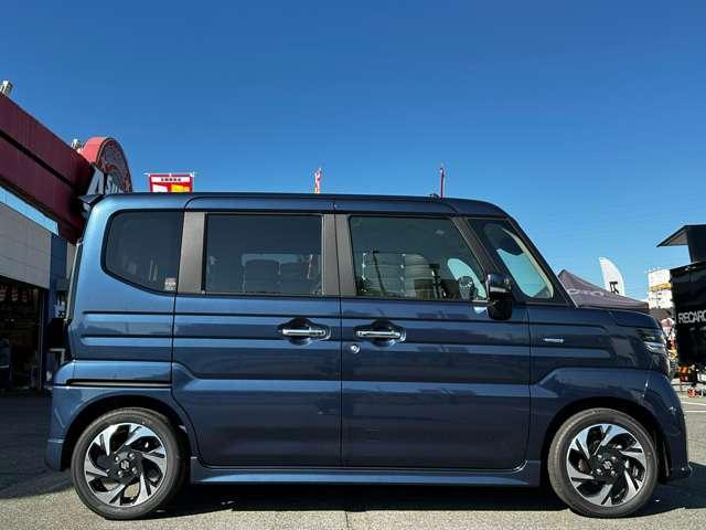 スペーシアカスタム ハイブリッドＸＳターボ　届出済未使用車　スズキセーフティサポート　パドルシフト　スリムサーキュレーター　両側パワースライドドア　ステアリングヒーター　運転席・助手席シートヒーター　本革巻ステアリングホイール　１５インチアルミ（62枚目）