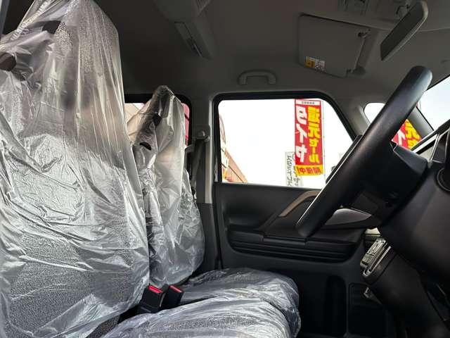 スペーシア ハイブリッドＸ　届出済未使用車　スズキセーフティサポート　リモート格納ドアミラー　スリムサーキュレーター　両側パワースライドドア　ロールサンシェード　運転席・助手席シートヒーター　パーソナルテーブル（39枚目）
