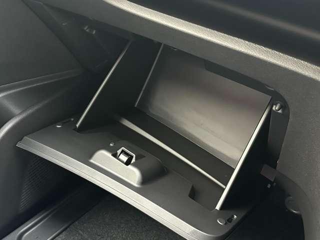 セレナ 日産コネクトナビ アラウンドビューモニター 前後ドライブレコーダー ETC2.0 SOSコール ホットプラスパッケージ インテリジェントルームミラー プロパイロット ワイヤレス充電(50枚目)