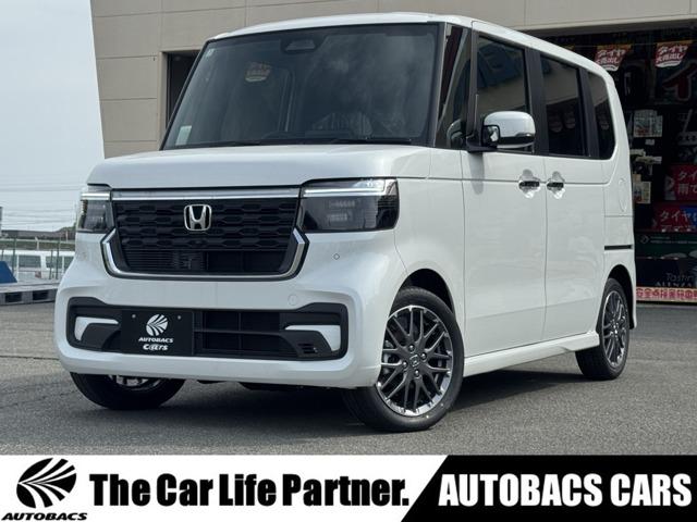 Ｎ－ＢＯＸカスタム ターボ　届出済未使用車　ホンダセンシング　両側パワースライドドア　フルＬＥＤヘッドライト　１５インチアルミホイール　本革巻ステアリングホイール　シートバックテーブル　リアセンターアームレスト　前席シートヒータ（2枚目）